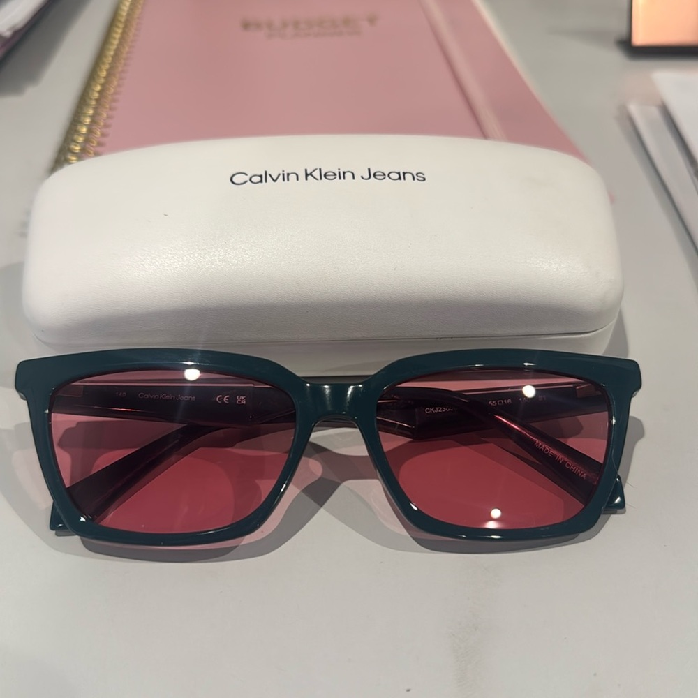 ✨Calvin Klein Jeans Glasses✨